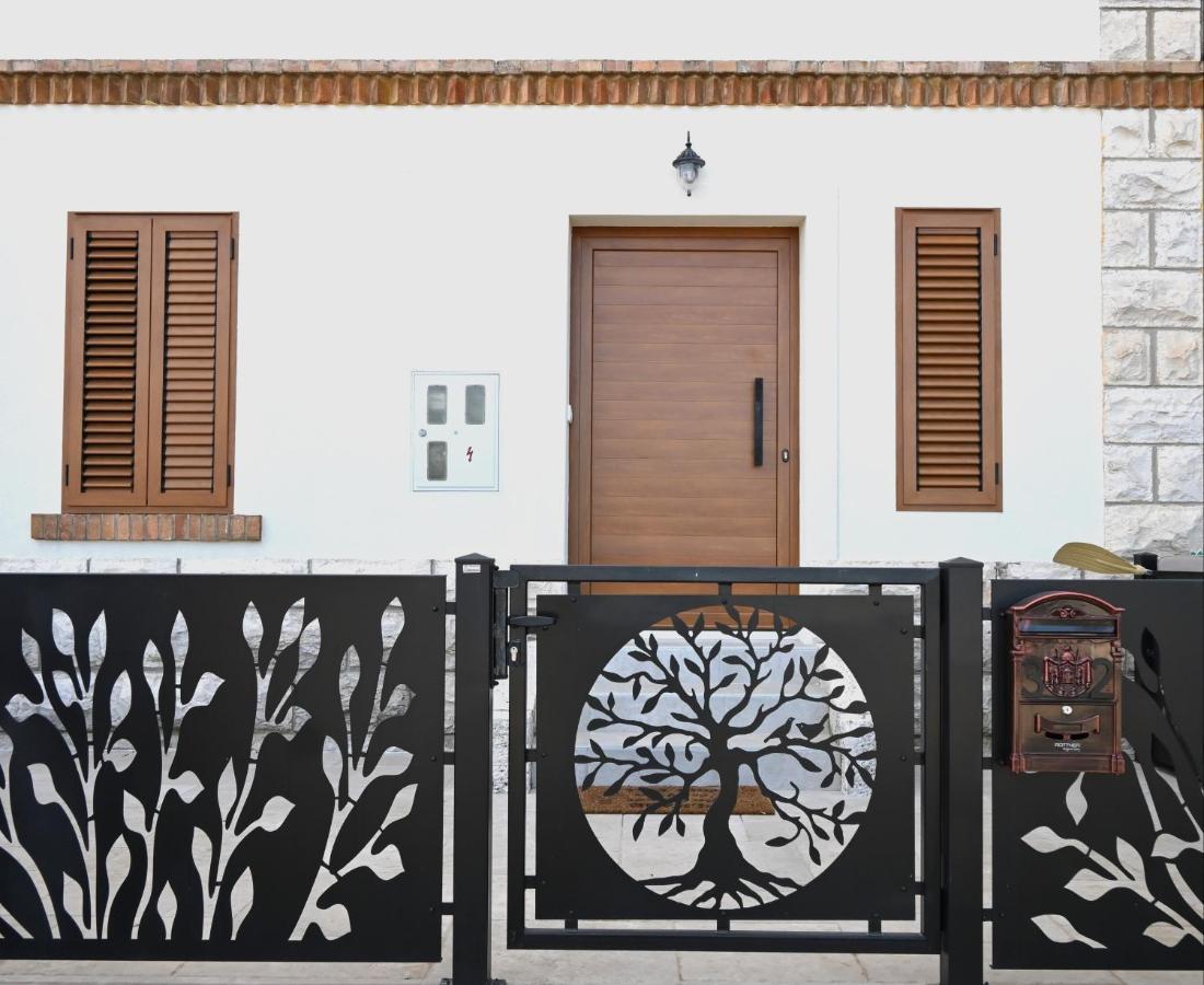 Boomerang - House With Sea View Nyaraló *